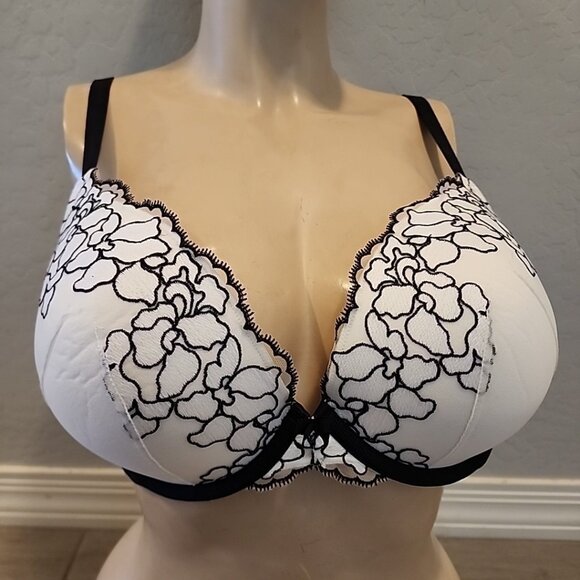 Torrid Bra 40DD White Black Underwire Padded Push Up - Picture 1 of 4